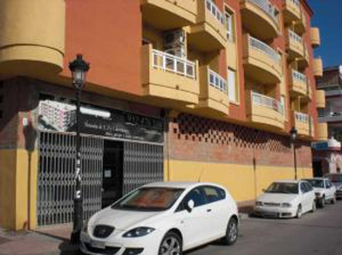 Commercial premises.  La Duquesa Building- San Luis de Sabinillas